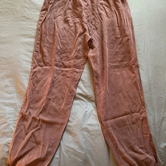 PINK Victoria's Secret Rose Pants - Picture 2 of 5